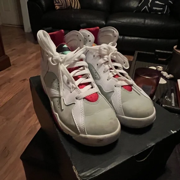 Retro Air Jordan “Hare” 7s - Picture 2 of 4